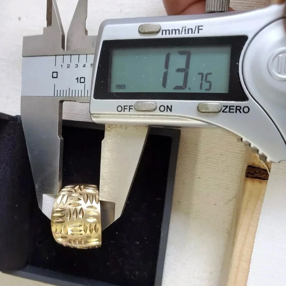 14K Gold Diamond Cut Band Ring / Cigar Ring / Thumb Ring